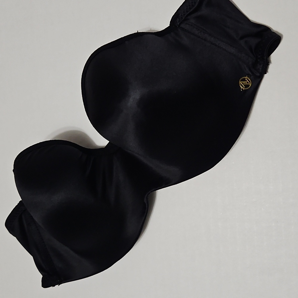 Adrienne Vittadini Elegant Black Strapless Seamless Bra Size 36C